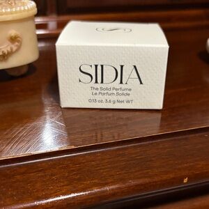 Sidia Solid Perfume in Braless Scent